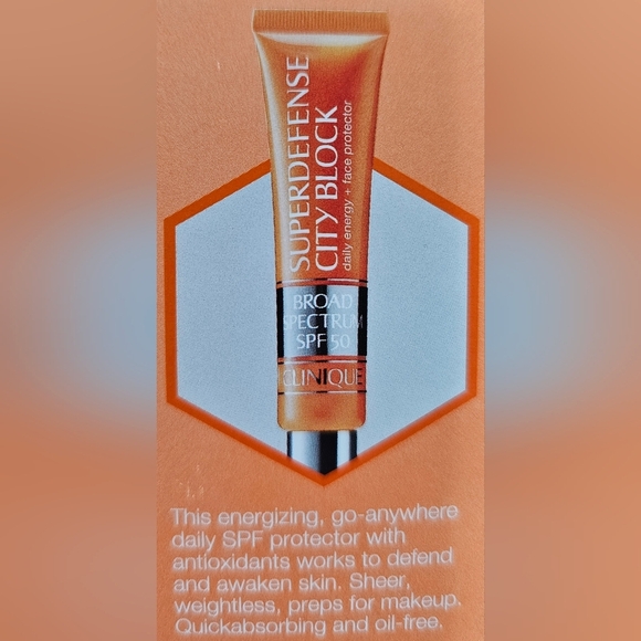 Clinique Summer Day Essentials Set- Facial Spray, Lips, Cream, and SPF Protector - Picture 7 of 9